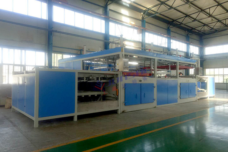 双头自动<a href=http://m.22db0q.cn/ target=_blank class=infotextkey>吸塑机</a>.jpg